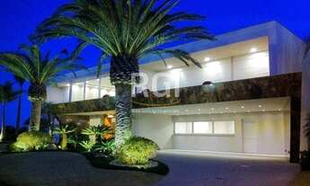 Imagem 4: Casa de condomínio para venda tem 1108 metros quadrados com 6 quartos