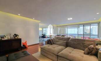 Imagem 2: Apartamento à venda com 241m², 4 quartos e 3 vagas