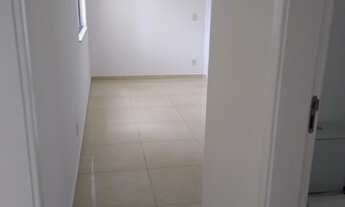 Imagem 4: Alugo 2/4 com armários nos quartos e cozinha Reserva Parque R$ 1.300