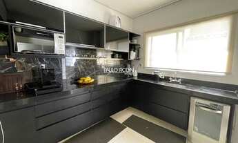 Imagem 3: Casa de Condomínio com 5 Quartos e 4 banheiros à Venda, 350 m² por R$ 2.200.000