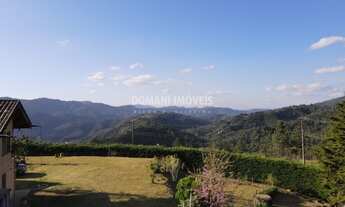 Imagem 4: Casa em Topo de Morro à Venda na Região do Alto da Boa Vista - Campos do Jordão/SP