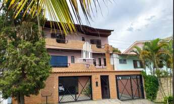 Imagem: CASA ASSOBRADADA COM 4 DORMITORIOS, 5 BANHEIROS