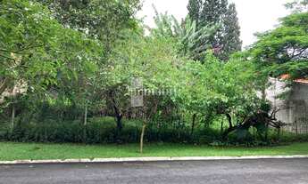 Imagem: TERRENO QUASE PLANO DE 1014 m2 NO COND VILLA