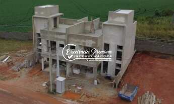 Imagem 3: Sobrado no Costeira, 3 Quartos sendo 1 suíte, Hidromassagem, Sacada, 1 Vaga de Garagem, 12