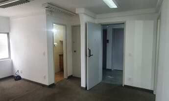 Imagem 2: Sala para Alugar no bairro Jardins em São Paulo - SP. 2 banheiros, 2 vagas na garagem, cop