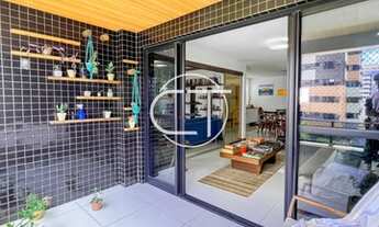 Imagem 5: Apartamento com 3 suítes, ampla varanda, localizado a poucos metros da praia