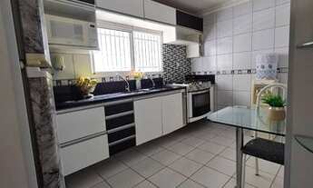 Imagem 7: Sobrado para venda possui 235 metros quadrados com 4 quartos em Centro - Caldas Novas - GO