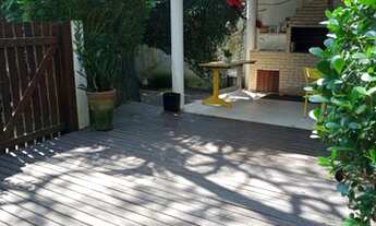 Imagem 6: Casa de condomínio para venda tem 240 metros quadrados com 4 quartos