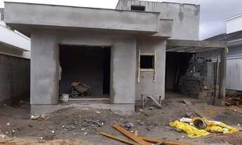 Imagem 2: Casa Alto Padrão à venda na Pedra Branca 3 Dormitórios com Suíte, amplo Terreno nos Fundos