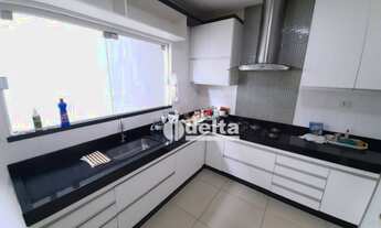 Imagem 4: Casa com 3 dormitórios à venda, 500 m² por R$ 950.000,00 - Cidade Jardim - Uberlândia/MG