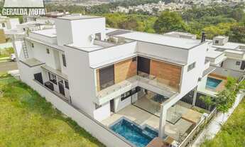 Imagem 2: Sobrado para venda tem 358 metros quadrados com 4 quartos