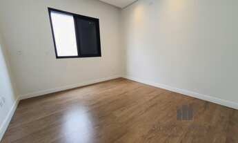 Imagem 5: Casa de condomínio para venda possui 235 metros quadrados com 3 quartos