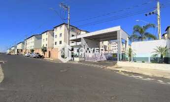 Imagem 3: Apto de 61m² de 3 quartos, sala com varanda, todo no porcelanato polido