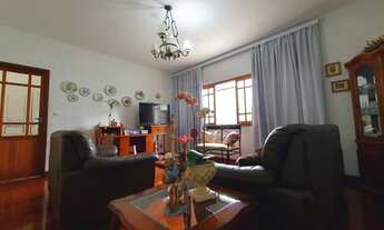 Imagem 5: Imóvel com perfil comercial à Venda, Em cima moradia com 3 dormitórios sendo 1 suíte, em b