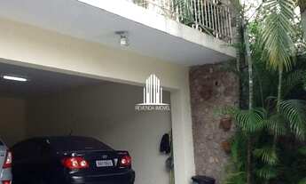 Imagem 1: Casa com 3 Suites, 6 vagas e 5 banheiros à Venda dentrode 300 m² no BROOKLIN