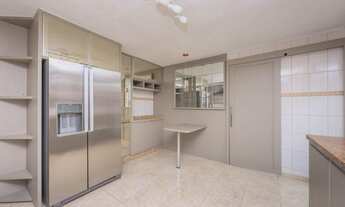 Imagem 6: Sobrado para venda possui 200 metros quadrados com 2 quartos em Centro - Poá - SP