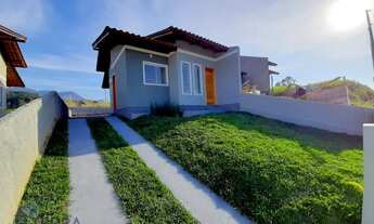 Imagem: Casa nova em alvenaria com laje