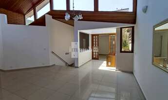 Imagem 6: CASA NA REGIÃO DA GRANJA VIANA COM 3 SUÍTES..