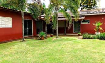 Imagem 2: Casa em condomínio, 3 dormitórios (1 suite). Área total 2.853 m2. Área construída 350 m2