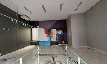 Imagem 2: Salão com divisórias e internet