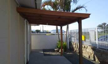 Imagem: Terreno com 2 Casas e patio amplo!