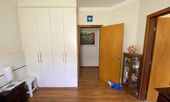 Imagem 6: Casa Sobrado de Alto padrão de 04 Dormitórios, 04 Suítes, Sala de Estar, Sala de TV, Sala