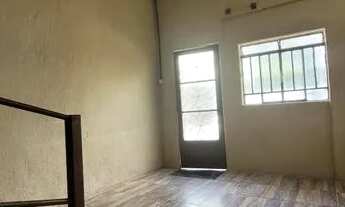 Imagem 2: Kitnet com 1 dormitório para alugar, 37 m² por R$ 1.200,00/mês - Sagrada Família - Belo Ho