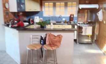 Imagem 5: Casa Rústica de 4 Dormitórios em Localização Privilegiada