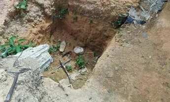 Imagem 3: Vende se terreno com casa de madeira