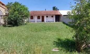 Imagem: À venda pequena casa em terreno inteiro