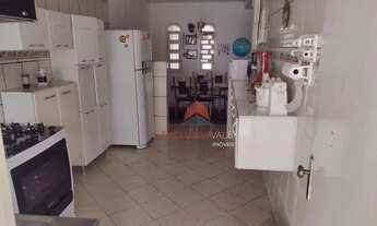 Imagem 6: Casa 03 dormitórios, Área Gourmet com churrasqueira de alvenaria, quintal amplo e Edicula