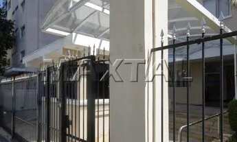 Imagem 7: Apartamento com 1 dormitorio, Cozinha, sala dois ambientes, banheiro e vaga demarcada