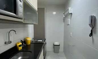 Imagem 3: Quarto e sala mobiliado na Ponta Verde