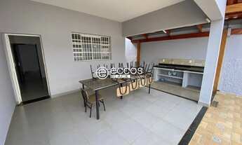 Imagem 7: Casa com 3 quartos para alugar no bairro Tabajaras