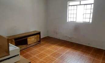 Imagem 4: Vende -se uma excelente casa, de 450.000 por 370.000, não percam essa grande oportunidade