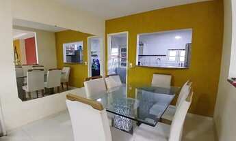 Imagem 3: Casa dos Sonhos: Conforto e Elegância em Nova Friburgo