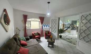 Imagem: Casa à venda com 3 quartos, 84m²