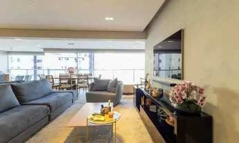 Imagem 2: Apartamento à Venda na Chácara Santo Antônio, 189 m², 4 Quartos, 3 Suítes, 3 Vagas por R