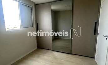 Imagem 3: Excelente apartamento, com 56 m²;. 02 quartos com armários, piso em laminado, sendo 01 suí