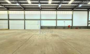 Imagem 2: Galpão comercial de 1350m² com 02 docas para locação - Jardim Jóquei Clube