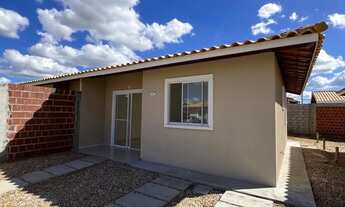 Imagem: Casa com dois quartos no condomínio Flor