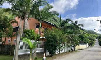 Imagem 4: Casa residencial à venda no Pântano do Sul com 304 m² e 11 dormitórios/quartos