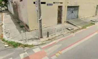 Imagem: Imóvel em terreno de esquina 561m2. Ótima