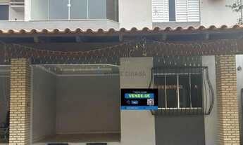 Imagem: Vendo Casa com 3 quartos - Sobrado - Res