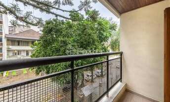 Imagem 4: Imóvel para venda possui 126 metros quadrados com 3 quartos em Petrópolis - Porto Alegre