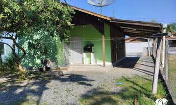 Imagem 5: Casa de madeira à venda em Barra Velha, com 3 quartos, terreno de 302 m², rua pavimentada