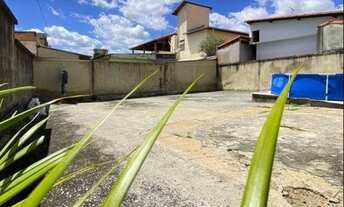 Imagem 3: Casa 3 dormitórios para Venda em Belo Horizonte, Floramar, 3 dormitórios, 1 banheiro, 4 va