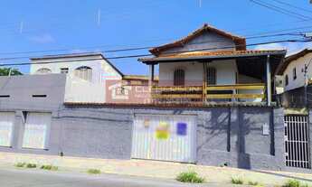 Imagem: Casa com 3 quartos no bairro Céu Azul