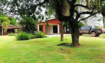 Imagem 4: Casa em condomínio, 3 dormitórios (1 suite). Área total 2.853 m2. Área construída 350 m2