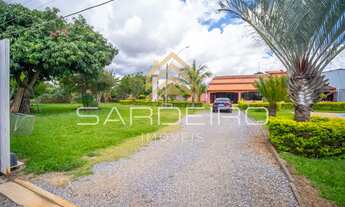 Imagem 2: Casa de condomínio térrea para venda possui 1950 metros quadrados com 4 quartos